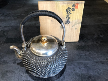 金賞堂製　霰地銀瓶（湯沸）- 茶道具 煎茶器の買取